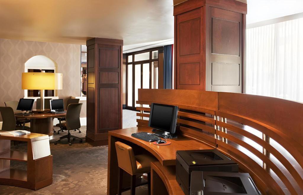 Hotel Downtown-inner Harbor