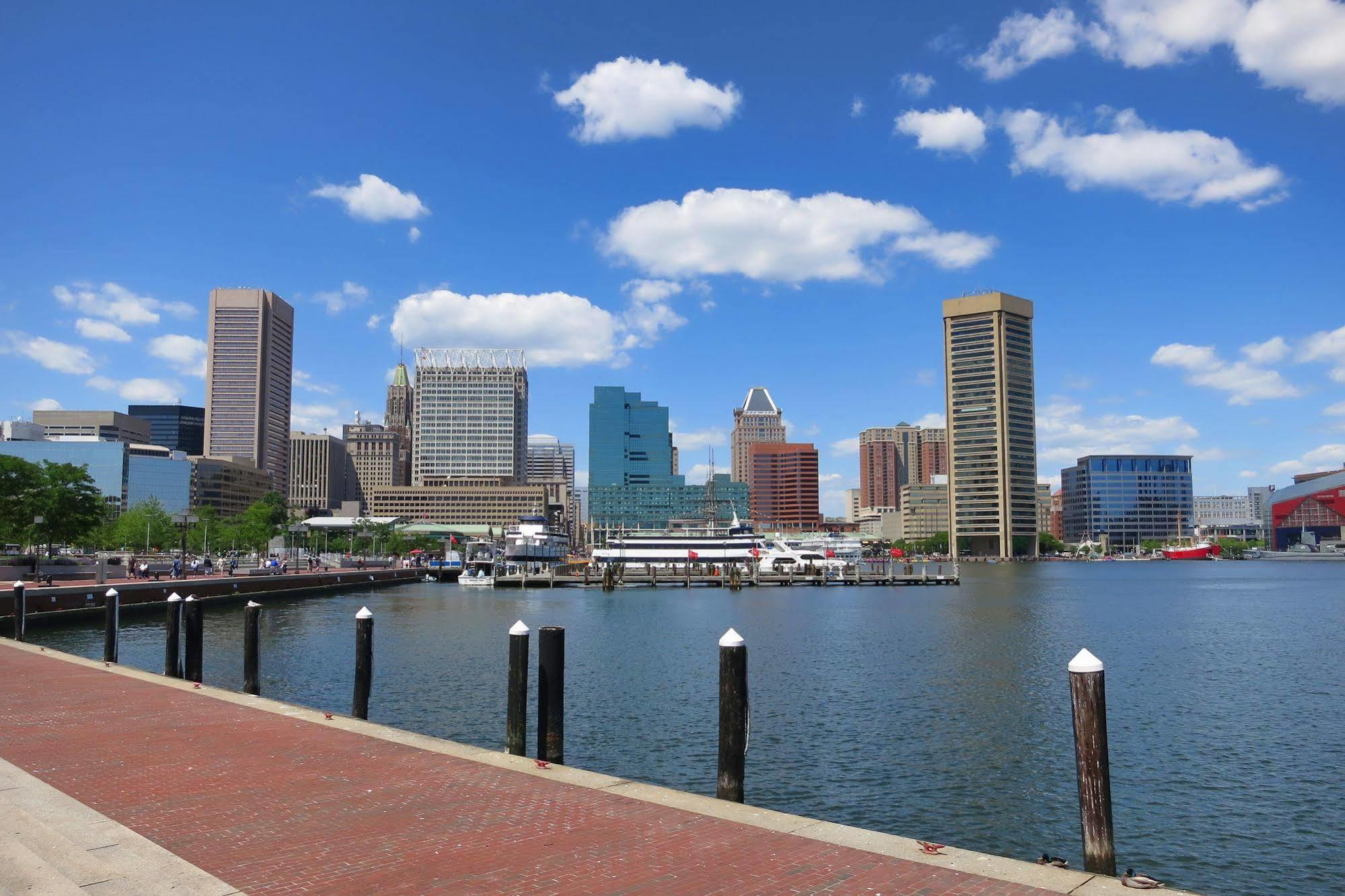 Hotel Downtown-inner Harbor 3*